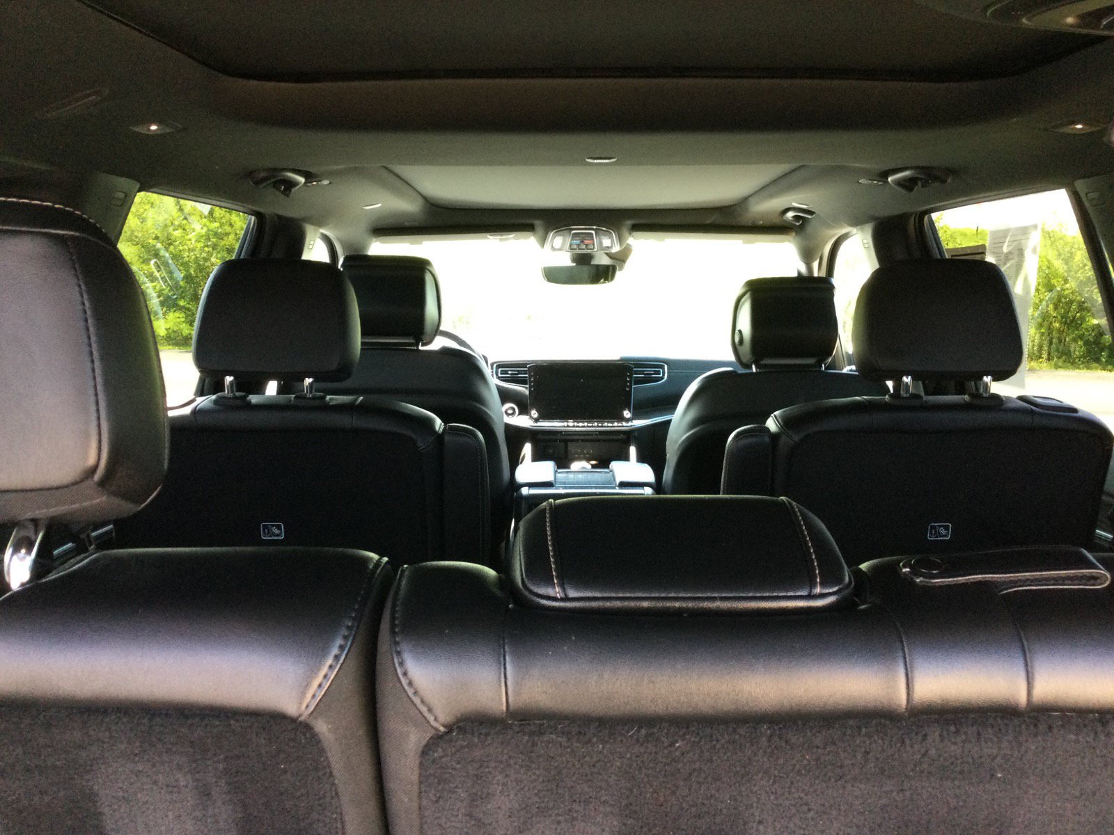 Used 2022 Jeep Wagoneer Series III w/ Premium Group I AWD/4WD image 12