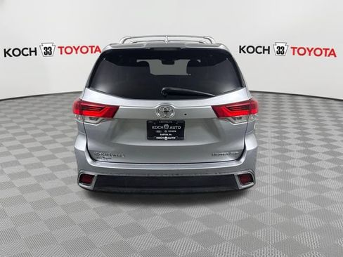 Used 2017 Toyota Highlander Limited AWD/4WD image 7