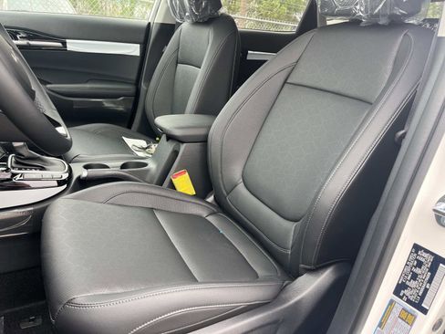 New 2026 Kia Seltos EX FWD image 25
