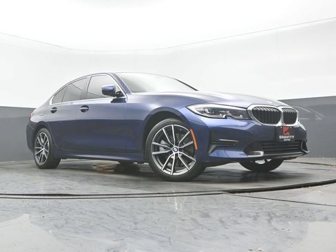 Used 2020 BMW 330i xDrive Sedan w/ Premium Package AWD/4WD image 9