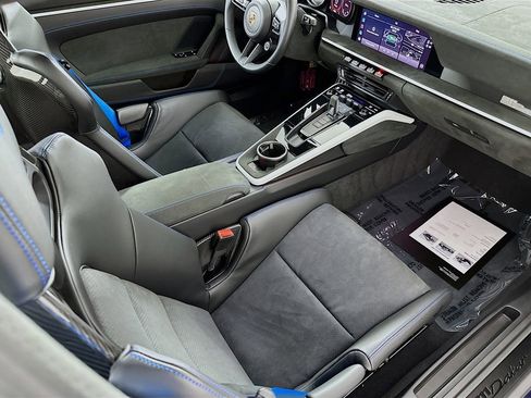 New 2023 Porsche 911 Dakar image 24