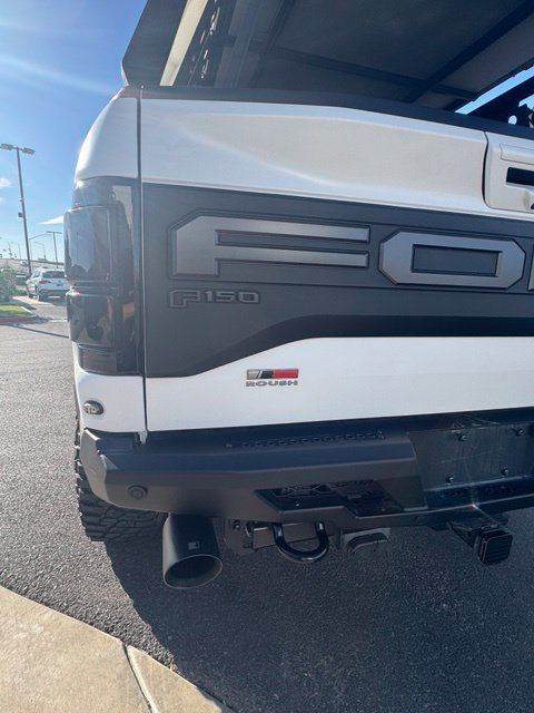 Used 2019 Ford F150 Raptor w/ Equipment Group 802A Luxury AWD/4WD image 7