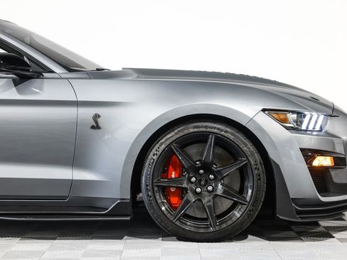 Used 2020 Ford Mustang Shelby GT500 w/ Carbon Fiber Track Pack RWD image 3