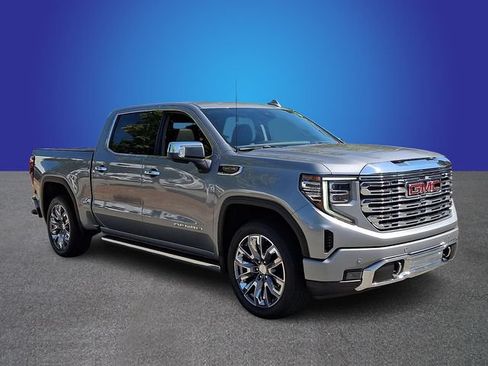Used 2023 GMC Sierra 1500 Denali w/ Denali Reserve Package AWD/4WD image 3