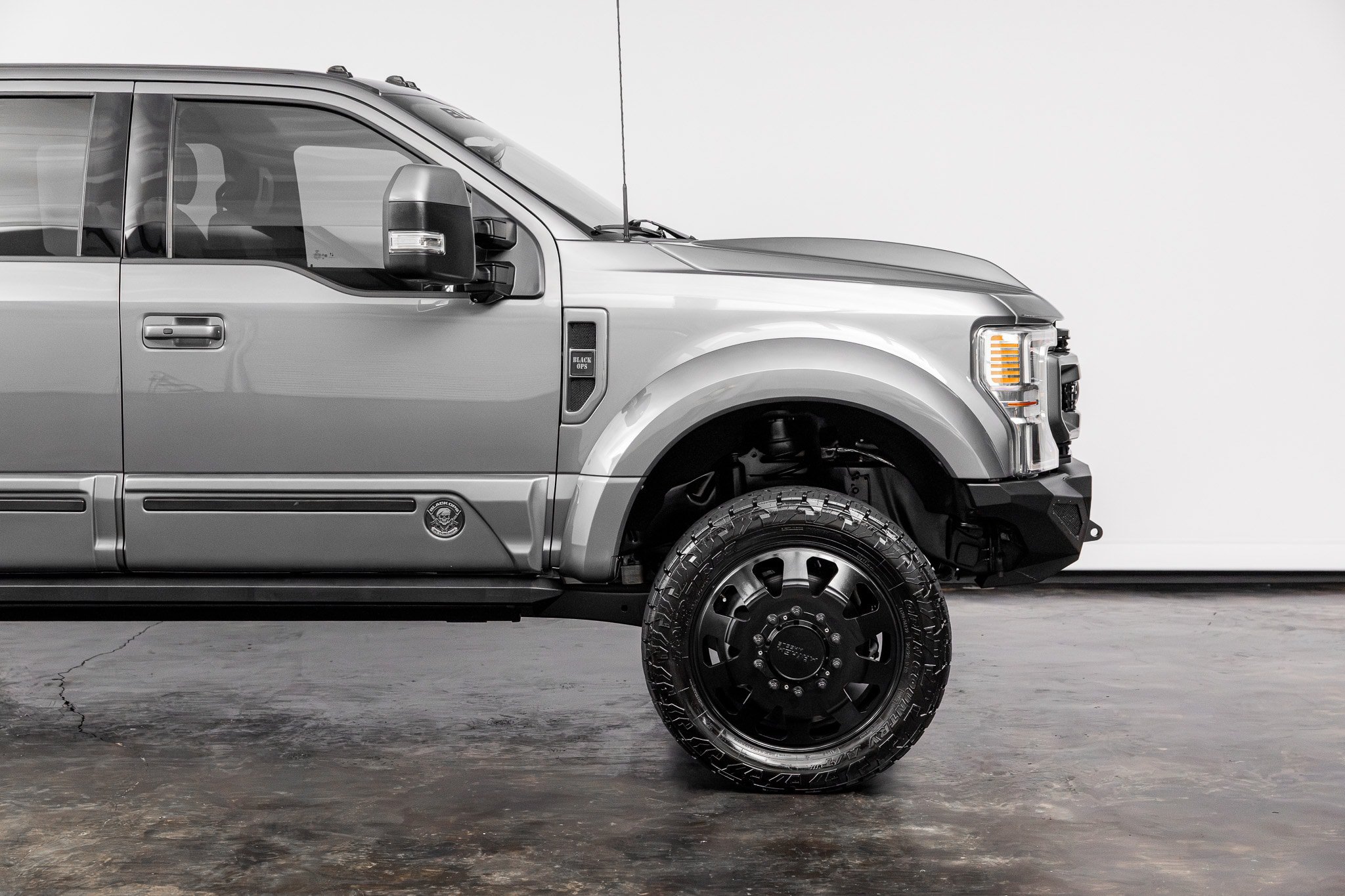 Used 2022 Ford F450 Lariat w/ Lariat Ultimate Package AWD/4WD image 24