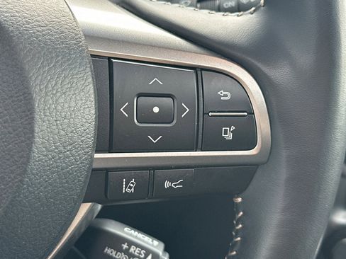 Used 2023 Lexus GX 460 Premium w/ Premium Package image 31