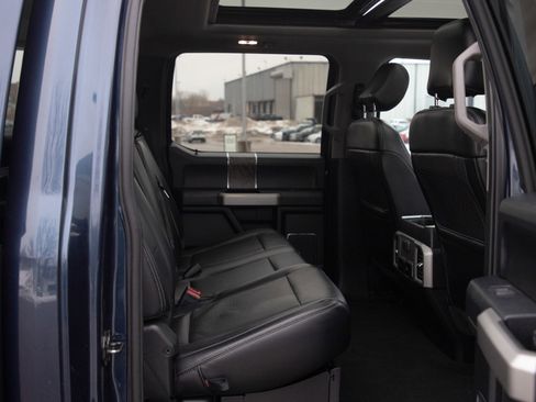 Used 2019 Ford F350 Lariat image 14