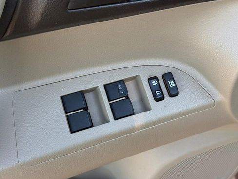 Used 2010 Toyota Highlander 4WD image 20