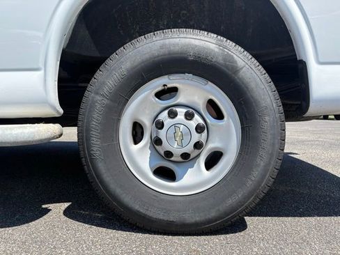 Used 2024 Chevrolet Express 2500 w/ Driver Convenience Package RWD image 14