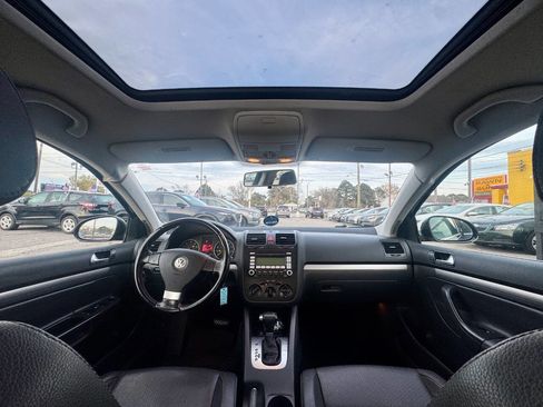 Used 2008 Volkswagen Jetta SE image 16