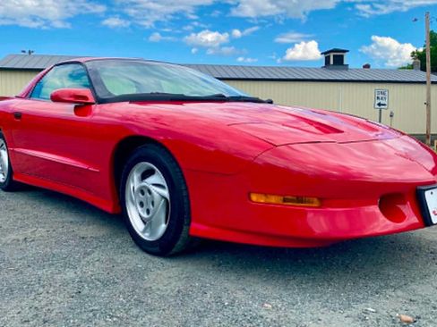 Used 1994 Pontiac Firebird Formula RWD image 8