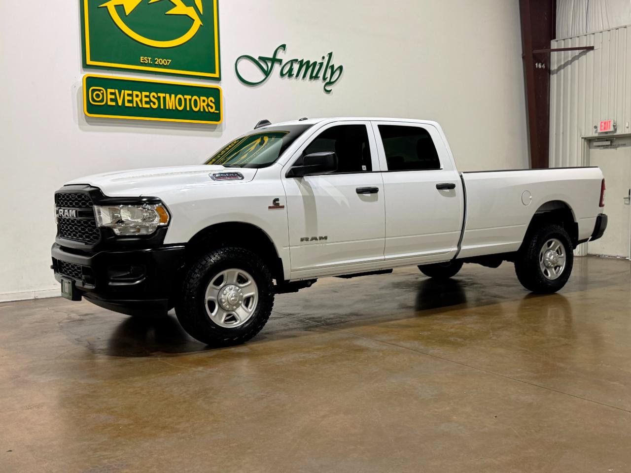 Used 2022 RAM 2500 Tradesman AWD/4WD image 3