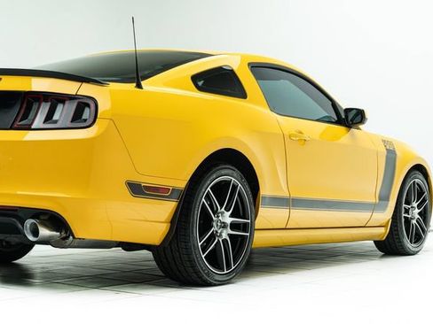Used 2013 Ford Mustang Boss 302 w/ Boss 302 Accessory Pkg RWD image 13