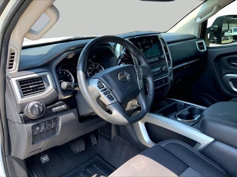 Used 2021 Nissan Titan SV w/ SV Convenience Package AWD/4WD image 18