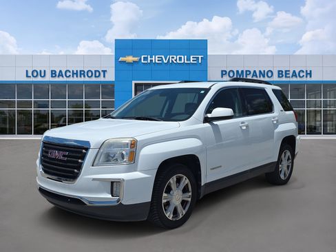 Used 2017 GMC Terrain SLE FWD image 3