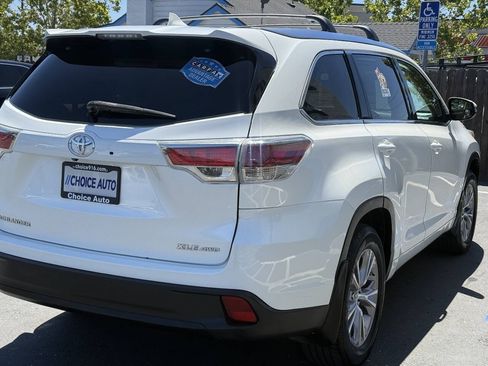 Used 2015 Toyota Highlander XLE AWD/4WD image 6