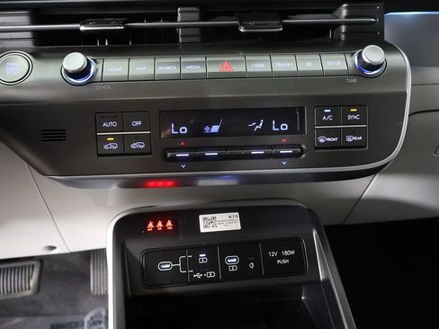 Used 2025 Hyundai Kona Limited AWD/4WD image 46