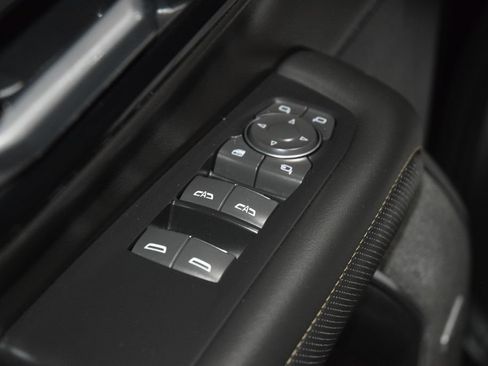 Used 2025 Chevrolet Tahoe Premier AWD/4WD image 50