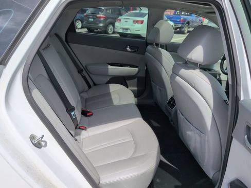 Used 2016 Kia Optima EX w/ Premium Package FWD image 12