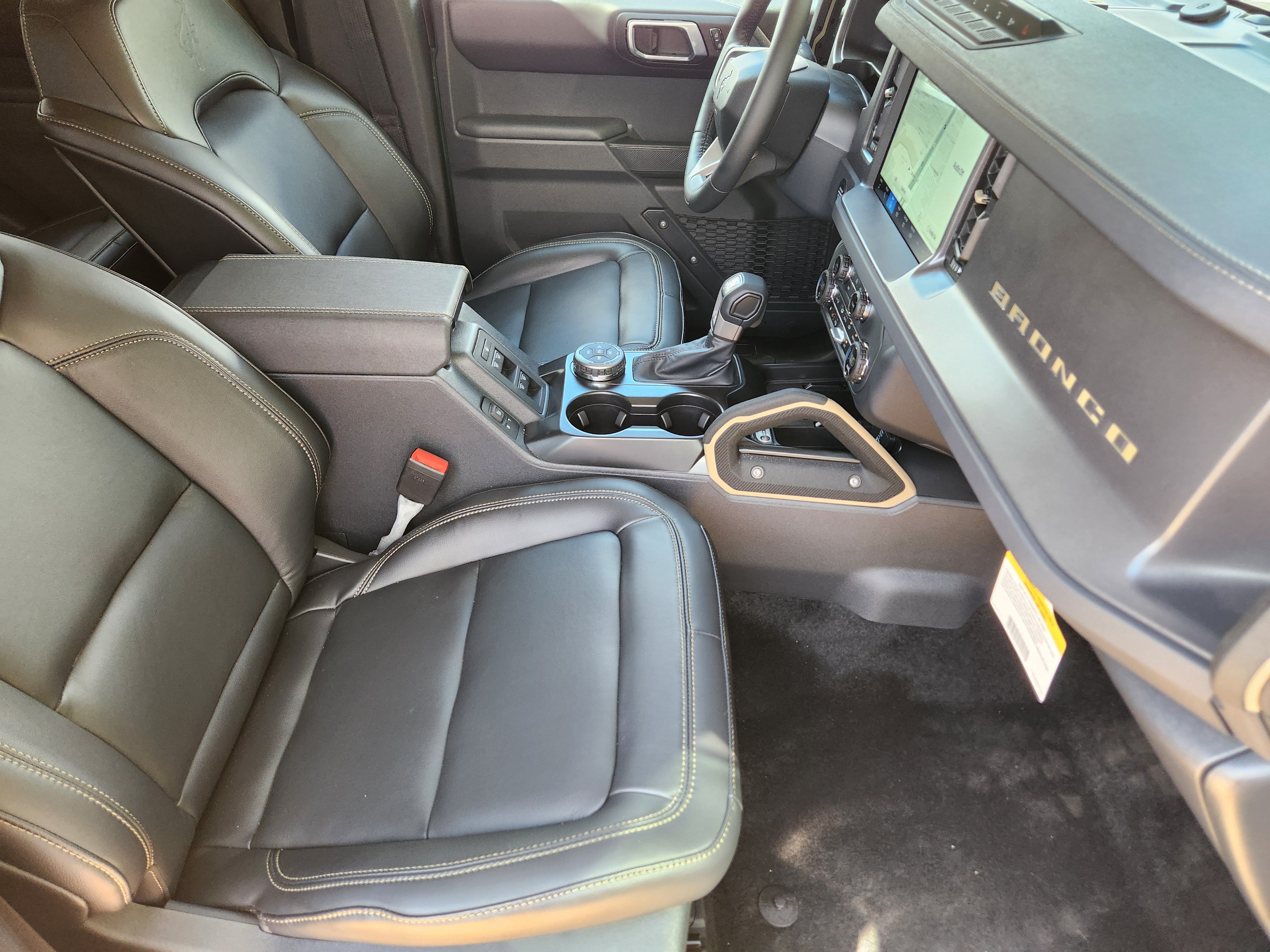 Used 2025 Ford Bronco Badlands AWD/4WD image 10