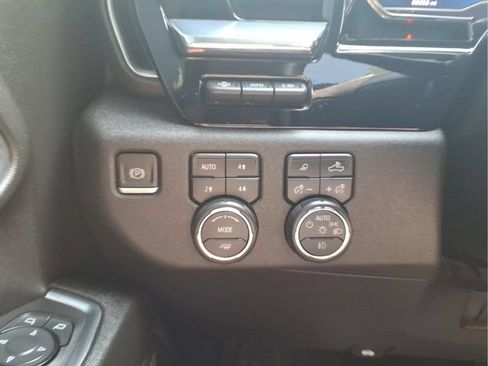 Used 2024 Chevrolet Silverado 2500 LTZ w/ LTZ Plus Package AWD/4WD image 14
