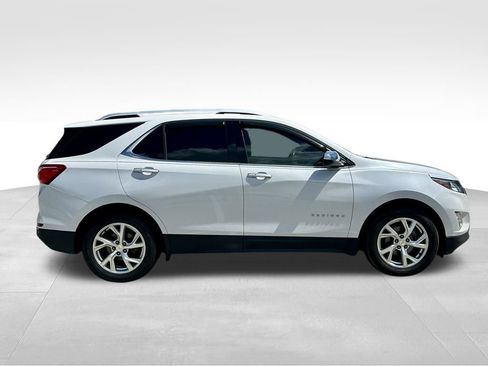 Used 2018 Chevrolet Equinox Premier image 4