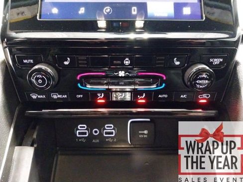 Used 2024 Jeep Grand Cherokee Altitude image 17