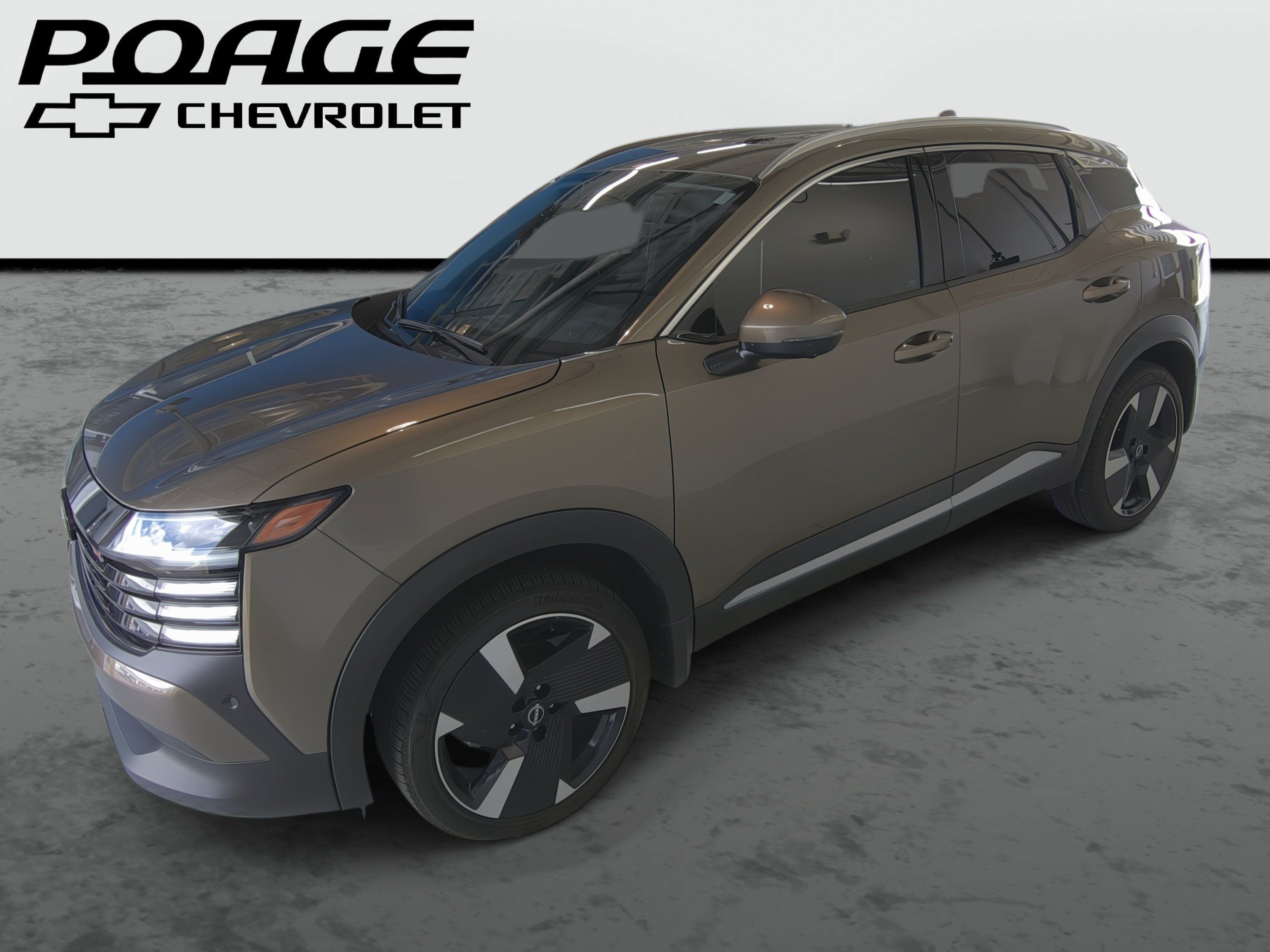 Used 2025 Nissan Kicks SR w/ SR Premium Package FWD image 1