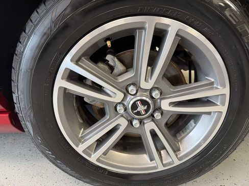 Used 2013 Ford Mustang Premium RWD image 29