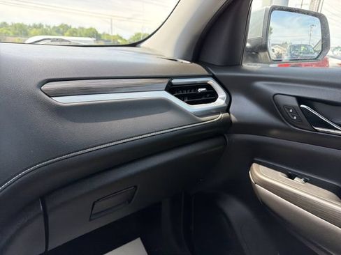 Used 2023 GMC Acadia SLT AWD/4WD image 26