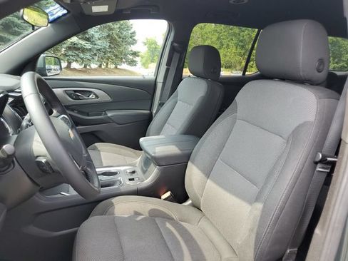 Certified 2023 Chevrolet Traverse LT FWD image 5