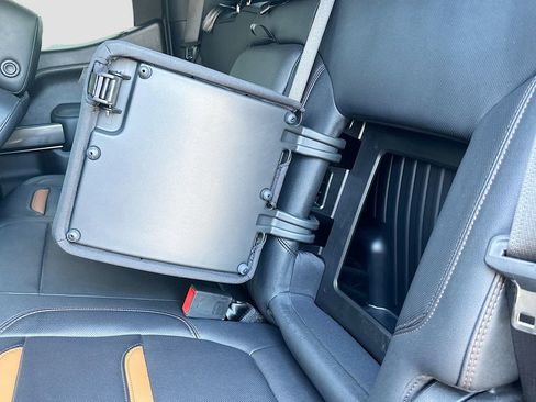 Used 2022 GMC Sierra 1500 AT4 w/ AT4 Premium Package image 16