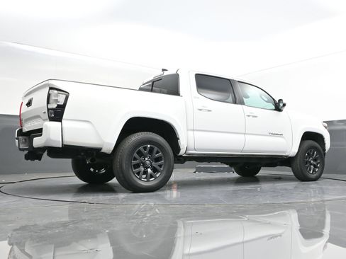 Used 2023 Toyota Tacoma SR5 w/ Technology Package image 41