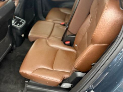 Used 2019 Volvo XC90 T6 Momentum w/ Advanced Package image 10