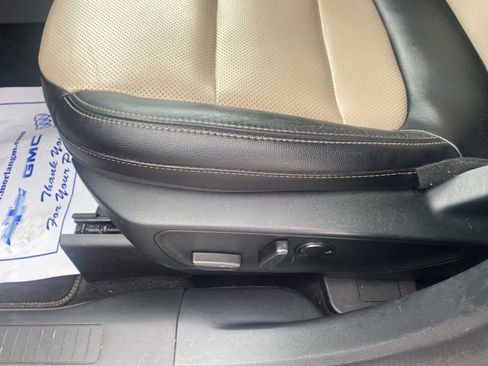 Used 2022 Ford Escape Titanium w/ Titanium Elite Package image 18