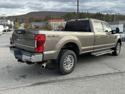 Used 2021 Ford F350 XLT w/ XLT Premium Package image 3