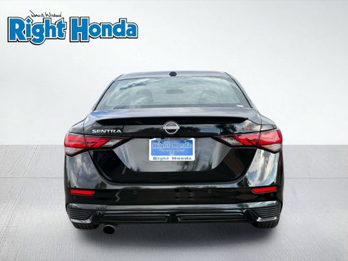 Used 2025 Nissan Sentra SR FWD image 5