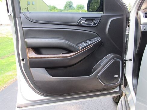 Used 2016 Chevrolet Tahoe LT AWD/4WD image 8