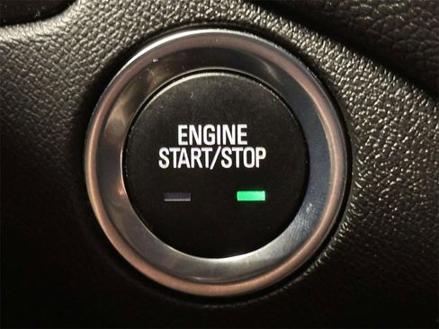 Used 2023 Chevrolet Equinox LT image 34