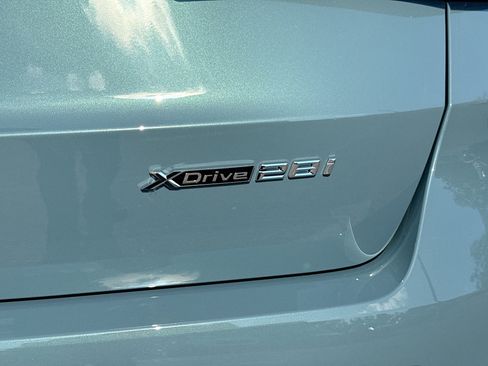 Used 2025 BMW X1 xDrive28i w/ Technology Package image 11