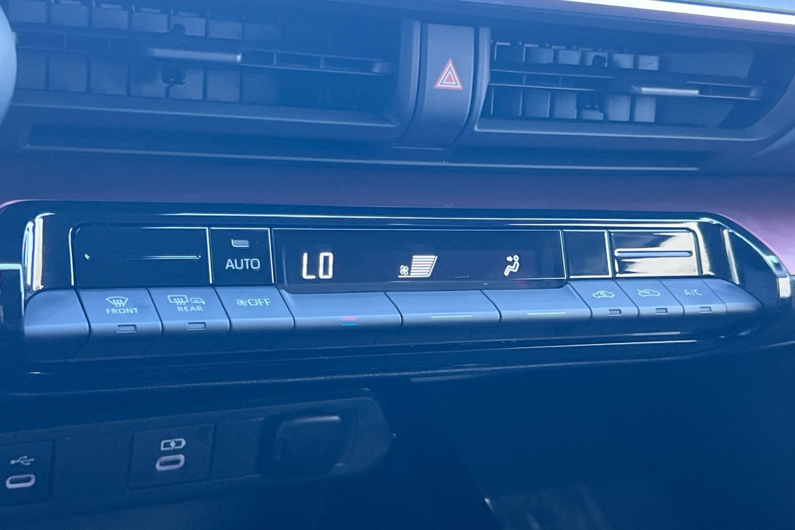 Certified 2026 Toyota Prius Plug-In Hybrid FWD image 20
