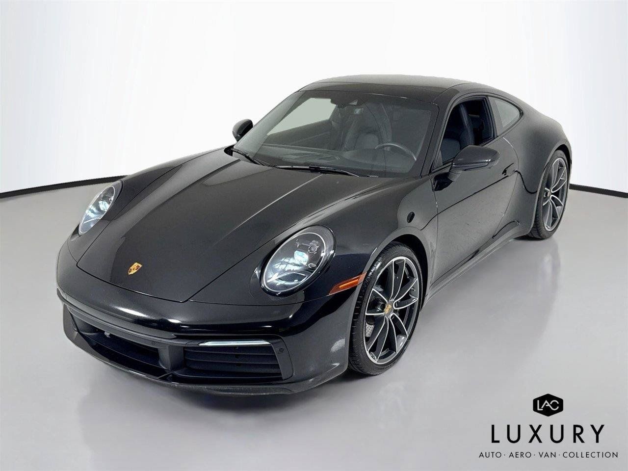 Used 2022 Porsche 911 Carrera w/ Premium Package RWD image 4