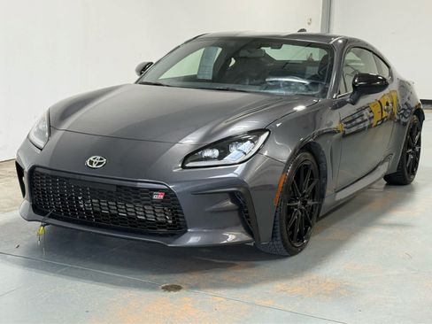 Used 2024 Toyota GR86 Premium RWD image 2