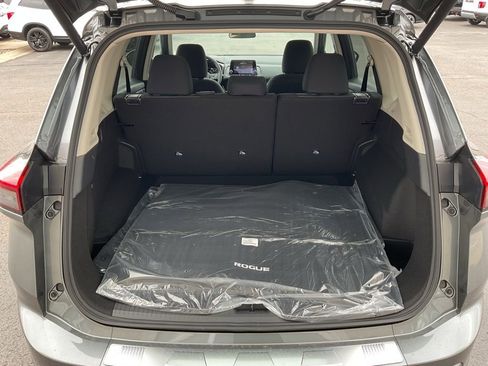 New 2026 Nissan Rogue SV w/ Cold Weather Package AWD/4WD image 21