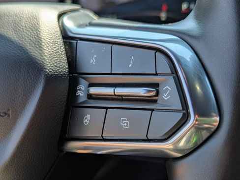 Used 2025 Chevrolet Equinox LT w/ Midnight Edition AWD/4WD image 25