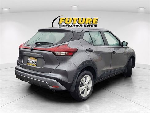Used 2024 Nissan Kicks S image 4