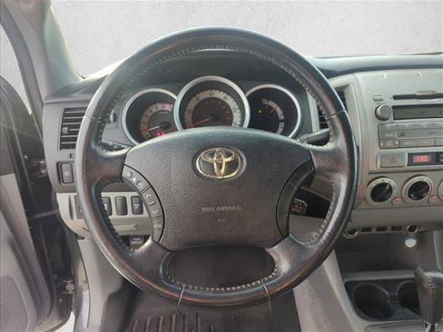 Used 2011 Toyota Tacoma 4x4 Double Cab w/ SR5 Pkg #2 image 9