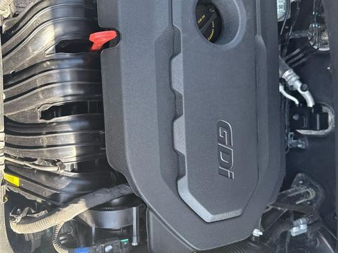 Used 2019 Hyundai Santa Fe Limited w/ Cargo Package image 28