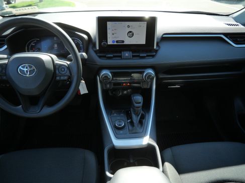 Certified 2024 Toyota RAV4 LE AWD/4WD image 11