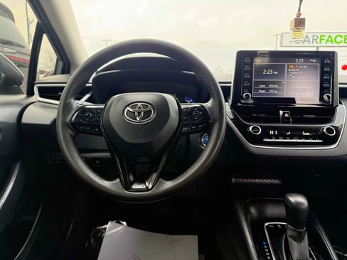 Used 2021 Toyota Corolla LE image 25